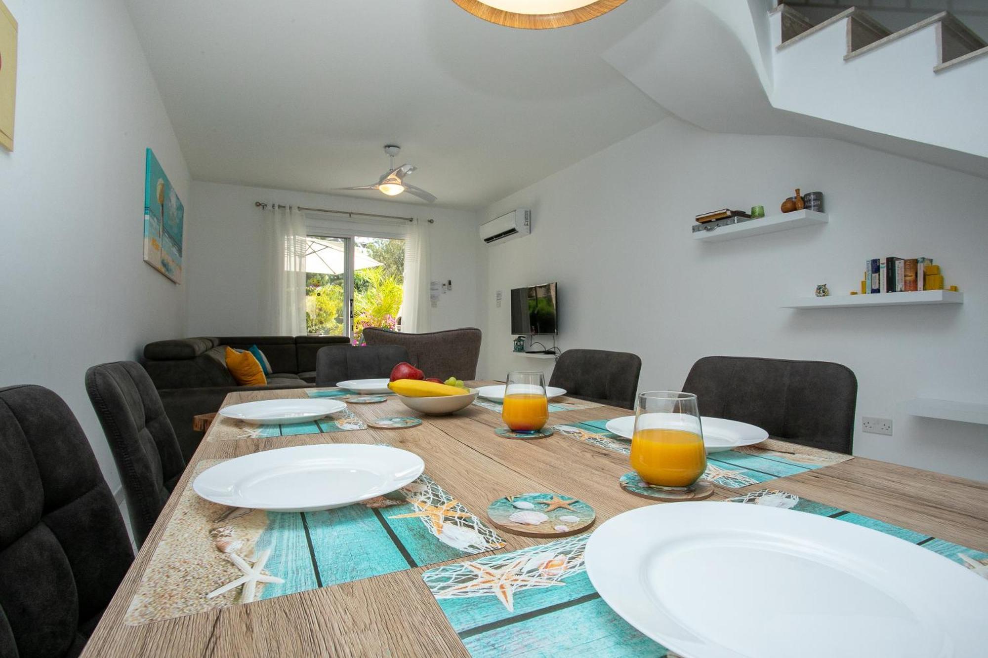 Casa Del Sol Townhouse In Iris Village Paphos Exterior foto